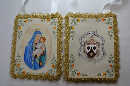 SCAPOLARE DIPINTO Grande + Piccolo per la Statua della Madonna del Carmine e del Bambino